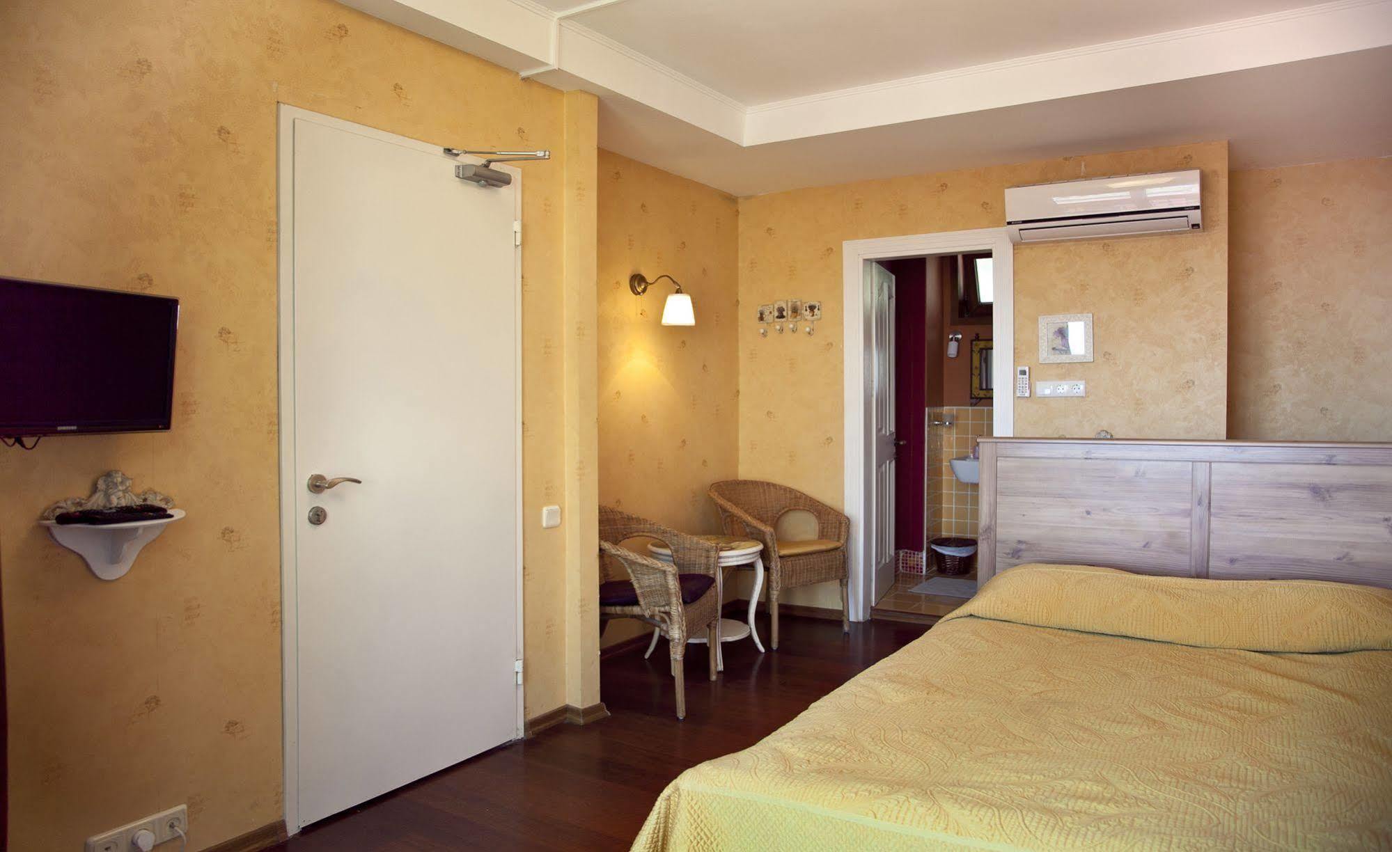 L'Isola Guesthouse (Adults Only) Χάλκη Εξωτερικό φωτογραφία